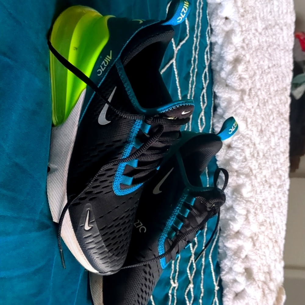 Air max 270s
